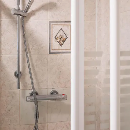 By The Sea Salthill - Entire Apartman *