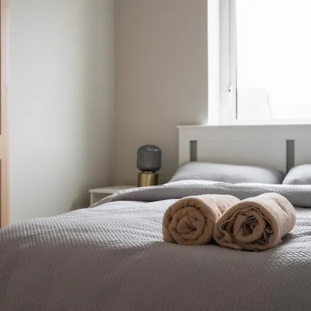 Appartement By The Sea Salthill - Entire Galway