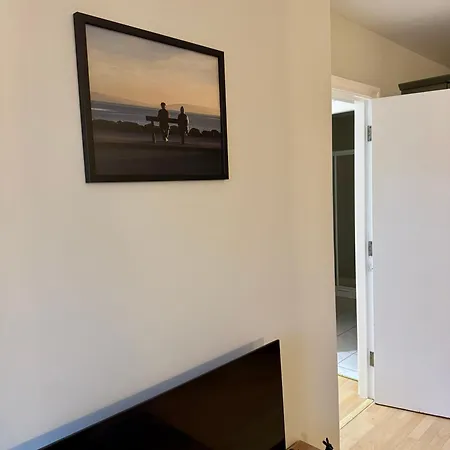 By The Sea Salthill - Entire Apartman Galway