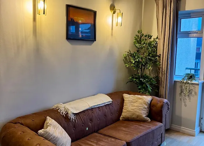 Апартаменты By The Sea Salthill - Entire *